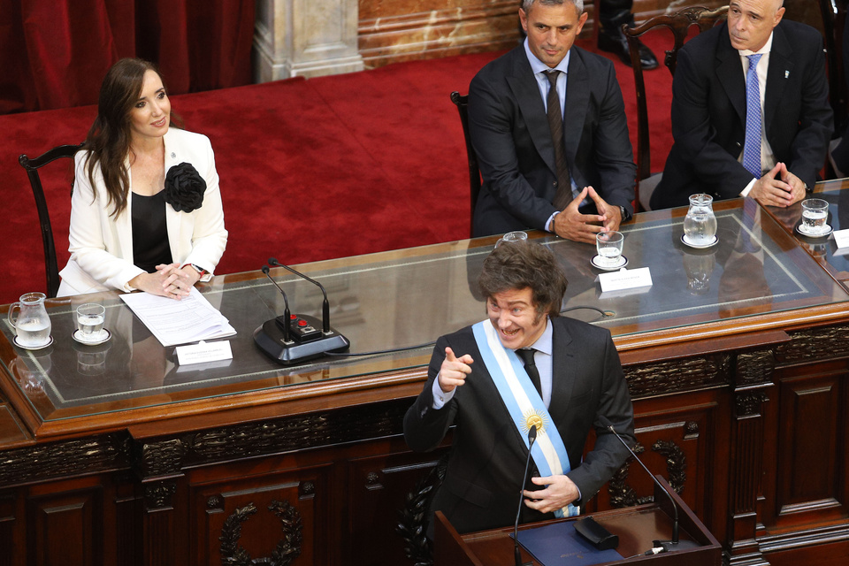 Con Axel Kicillof como enemigo, Javier Milei apuesta al punitivismo para ganar la agenda