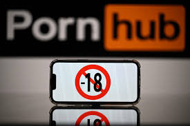 YouPorn y Pornhub impugnan la nueva ley francesa sobre verificación de edad en sitios pornográficos