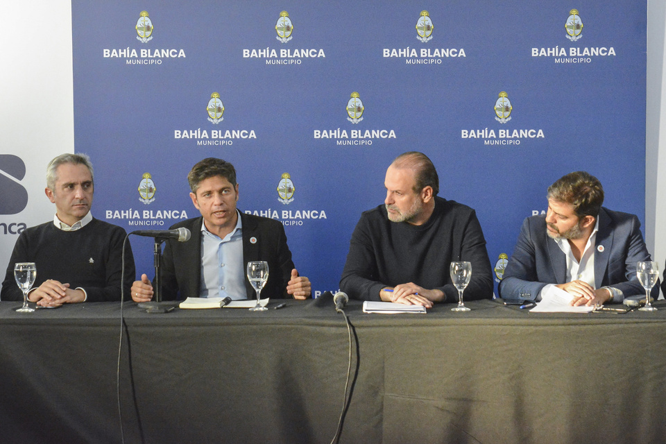 Axel Kicillof volvió a Bahía Blanca y anunció medidas por más de 270 mil millones