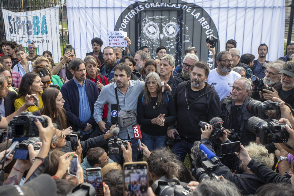 Camarazo por Pablo Grillo, el fotógrafo herido en la represión policial