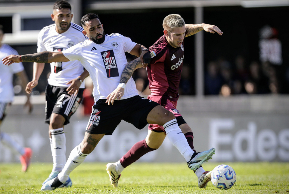 River sacó otro cero en su visita a Riestra