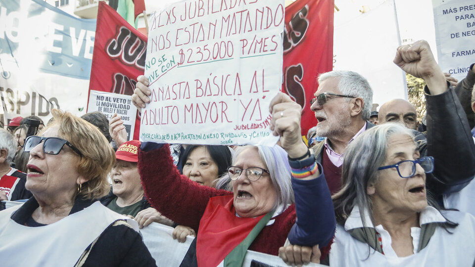 Políticos, artistas y organismos de DD.HH. exigen que se "garantice la libertad de manifestación"