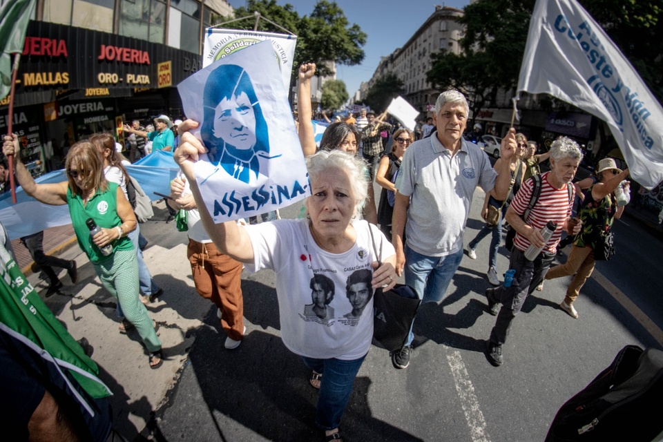 Una multitud marchó en Córdoba por los jubilados