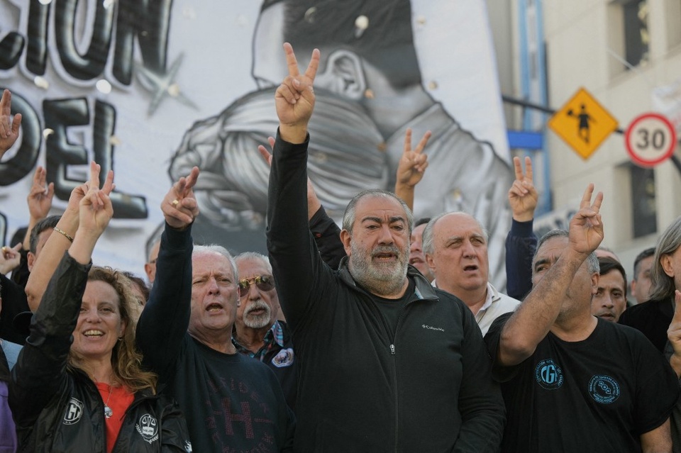 Entre el Papa Francisco y Kicillof, la CGT logró una demostración de fuerza que no conmoverá a Milei - Image 3