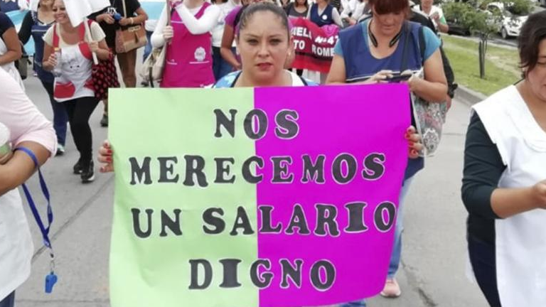 Salarios reales en leve descenso
