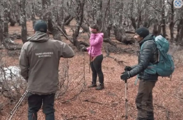 Brigadas rescatistas, perros y drones buscan a dos turistas perdidas en El Bolsón