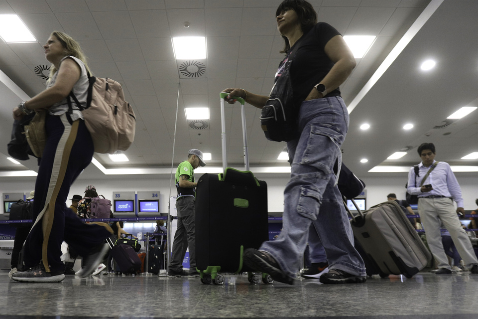 Por el finde, éxodo de turistas al exterior