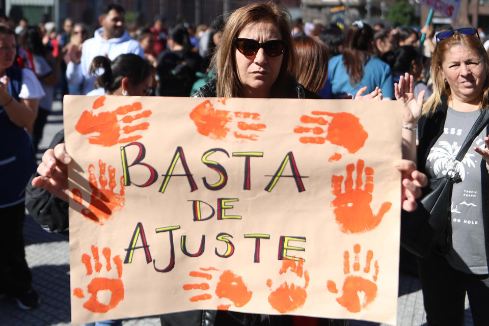 "La gente está peor": crudo relato de un cura sobre la crisis en los barrios pobres 