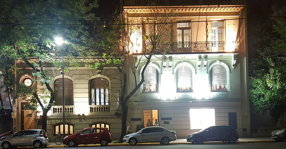 "Es un acto de persecución ideológica y desmantelamiento cultural"