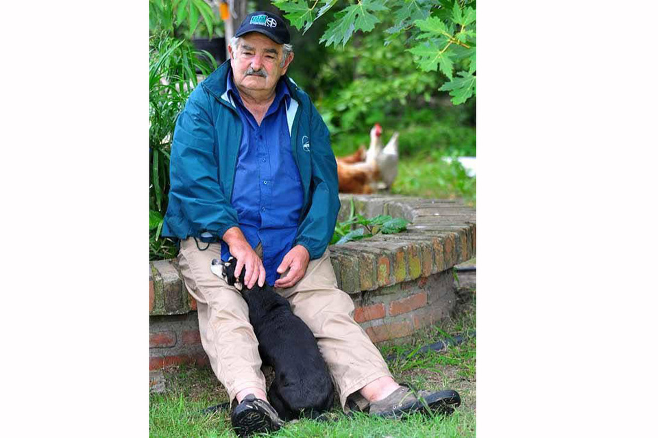 Pepe Mujica y su perra Manuela, un vínculo que ni la muerte podrá separar