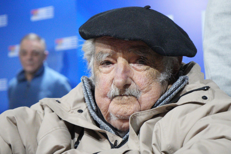 "La tristeza salió a la calle": el doloroso adiós de Víctor Hugo a "Pepe" Mujica