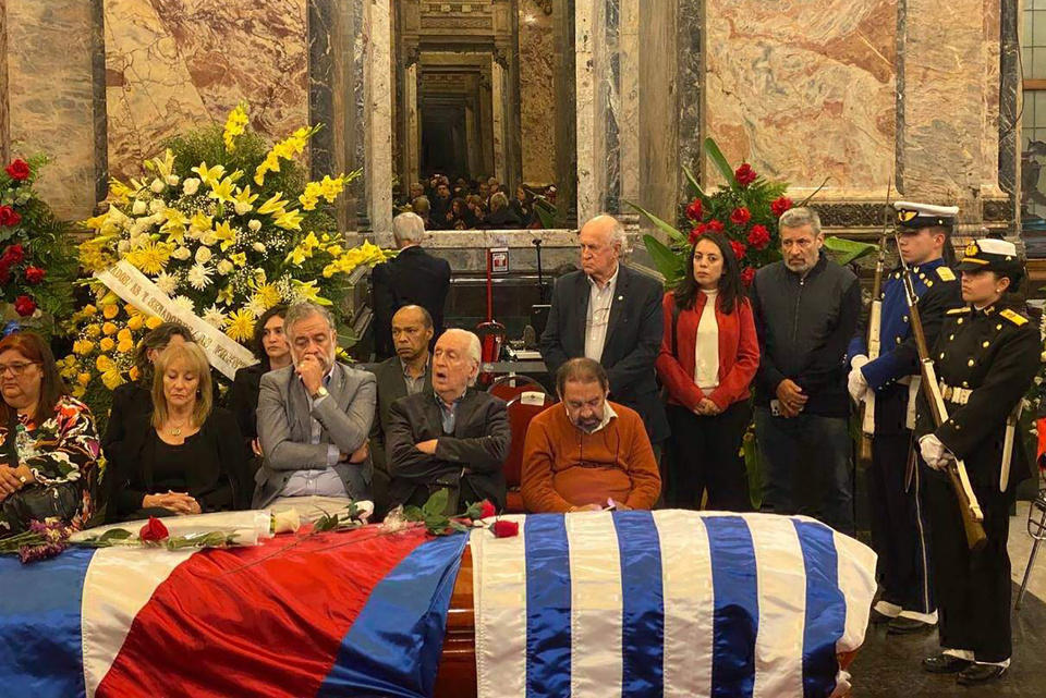 El peronismo dijo presente en la despedida de Pepe Mujica