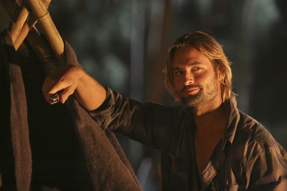 Josh Holloway, lejos de "Lost"