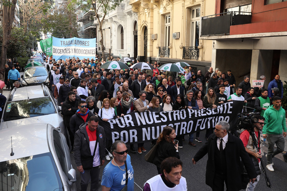 La UBA salió a la calle en contra del ajuste de Milei