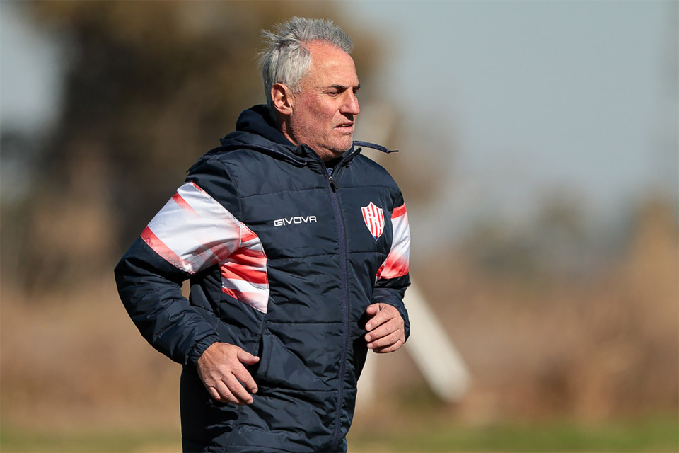 Tretji krog Clausure se je začel z dvema tekmama