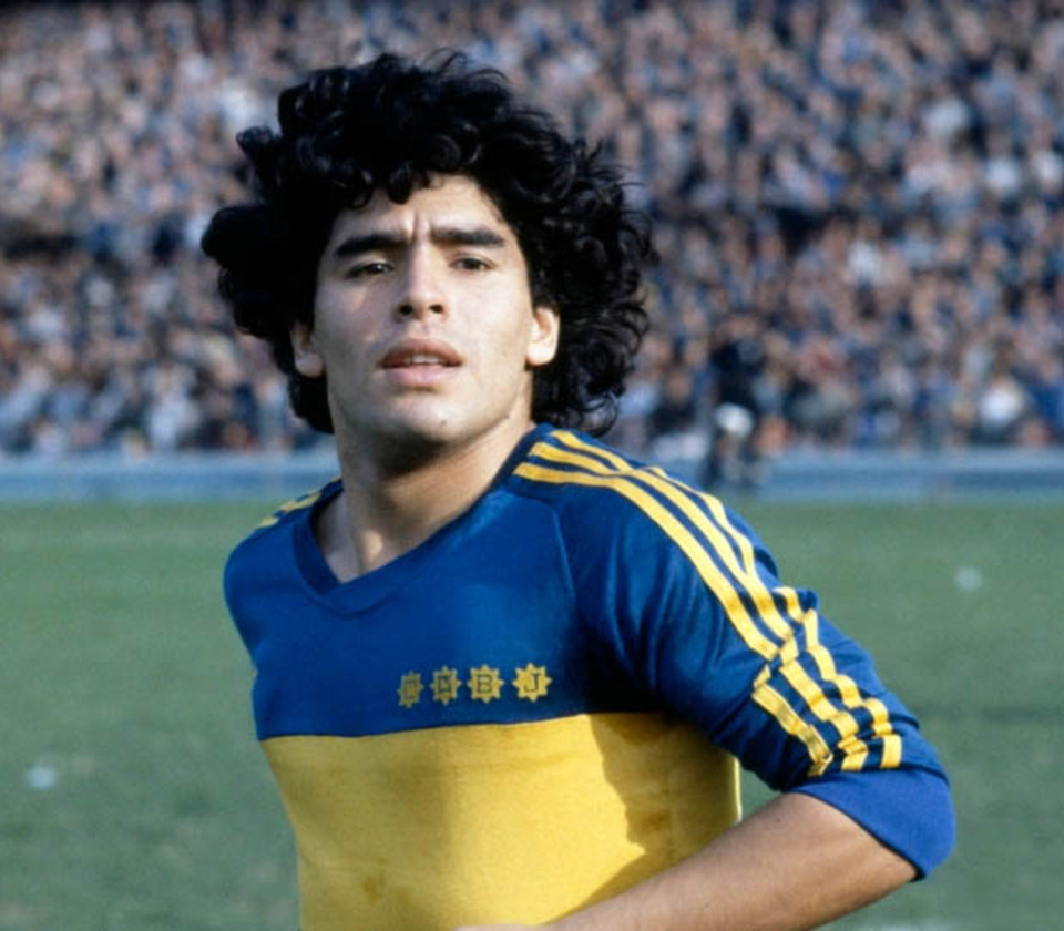 Dres Boca Juniors iz leta 1981, ki ga je nosil Maradona, izbran za najbolj ikoničen dres v zgodovini