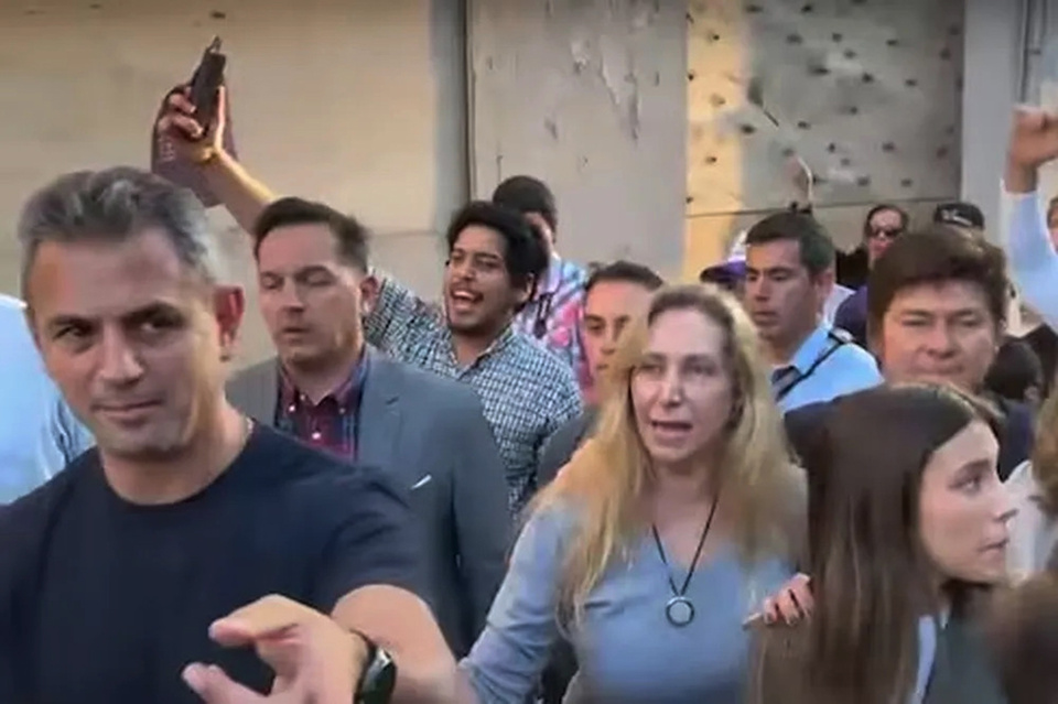 A los libertarios no le resultan las caravanas
