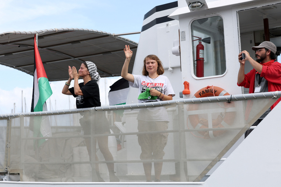 Una flotilla humanitaria zarpó desde Barcelona rumbo a Gaza y hay un
capitán argentino
