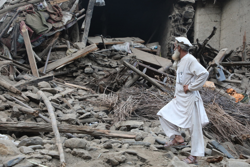 Afganistán bajo los escombros