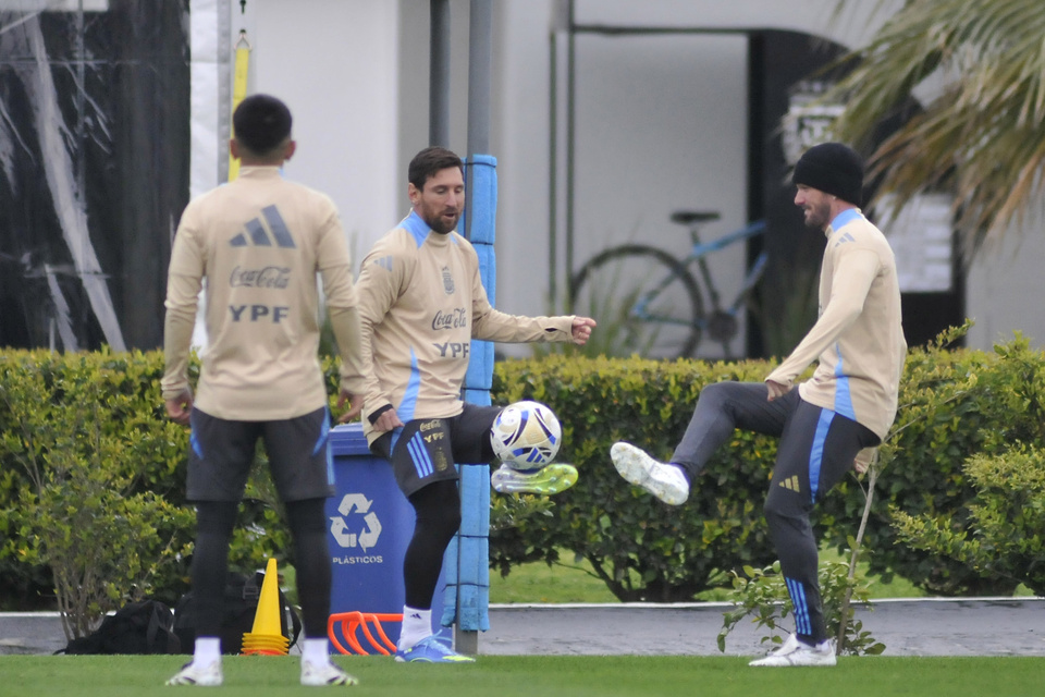 El mal tiempo no paró los entrenamientos de la Selección Argentina