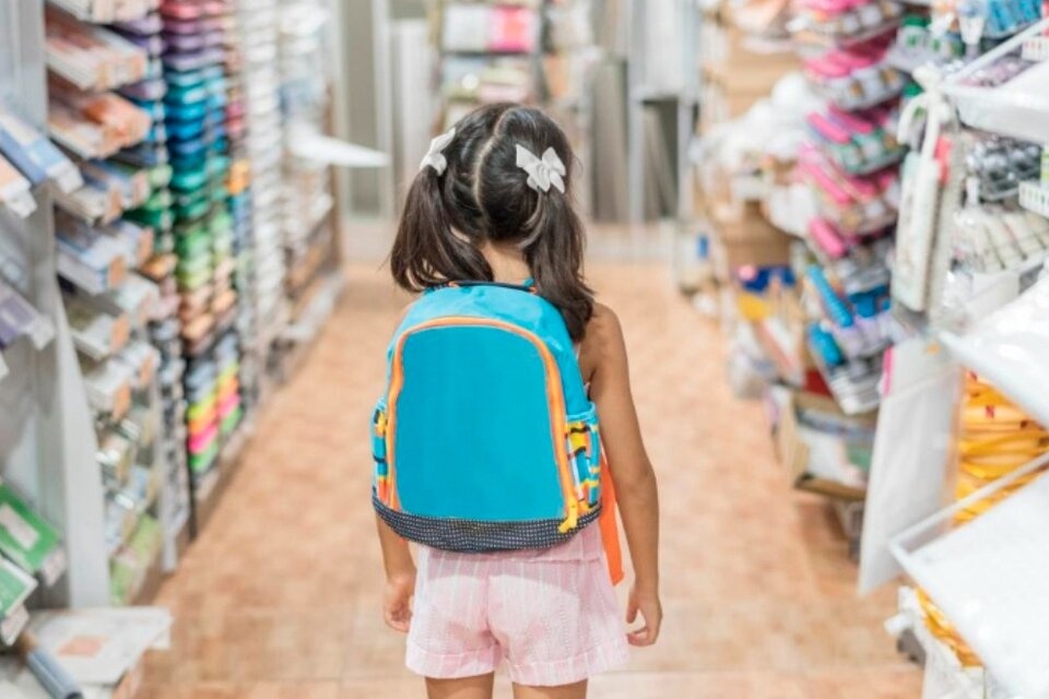 Criar a un niño cuesta cada vez más: en septiembre se necesitó $545.000 según el INDEC