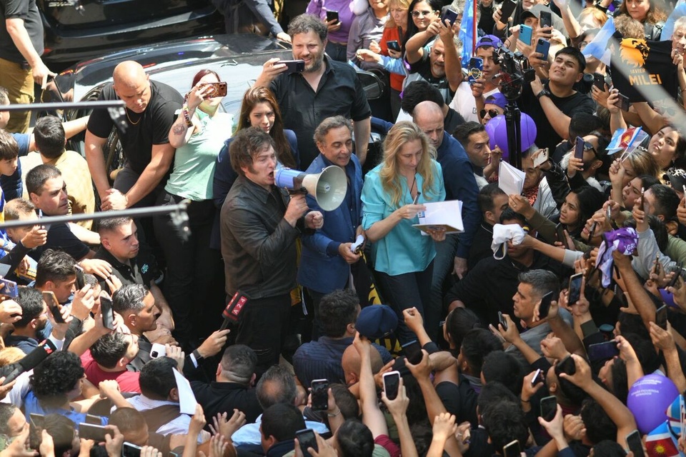 Milei encabezó un acto en Santiago del Estero