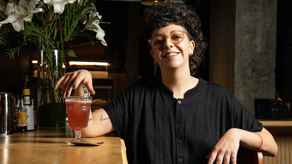 Chula Barmaid fue reconocida como bartender del año, en Brasil