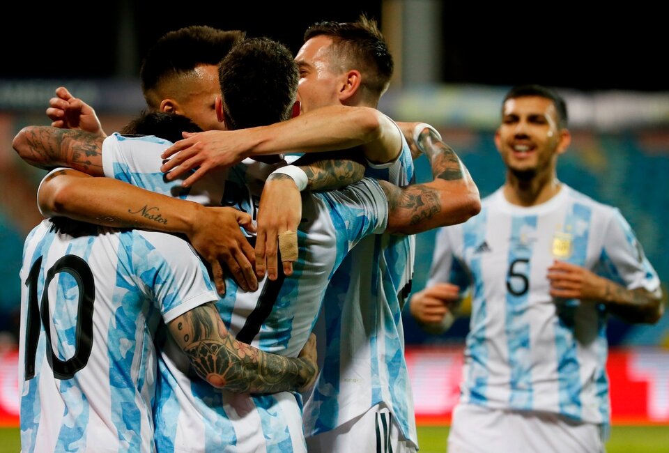 Copa América: Argentina derrotó 3-0 a Ecuador y se metió en las semifinales