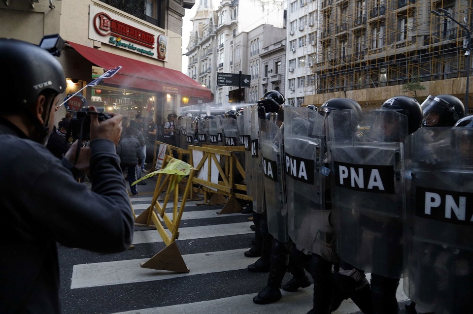 Otro miércoles de represión a jubilados frente al Congreso