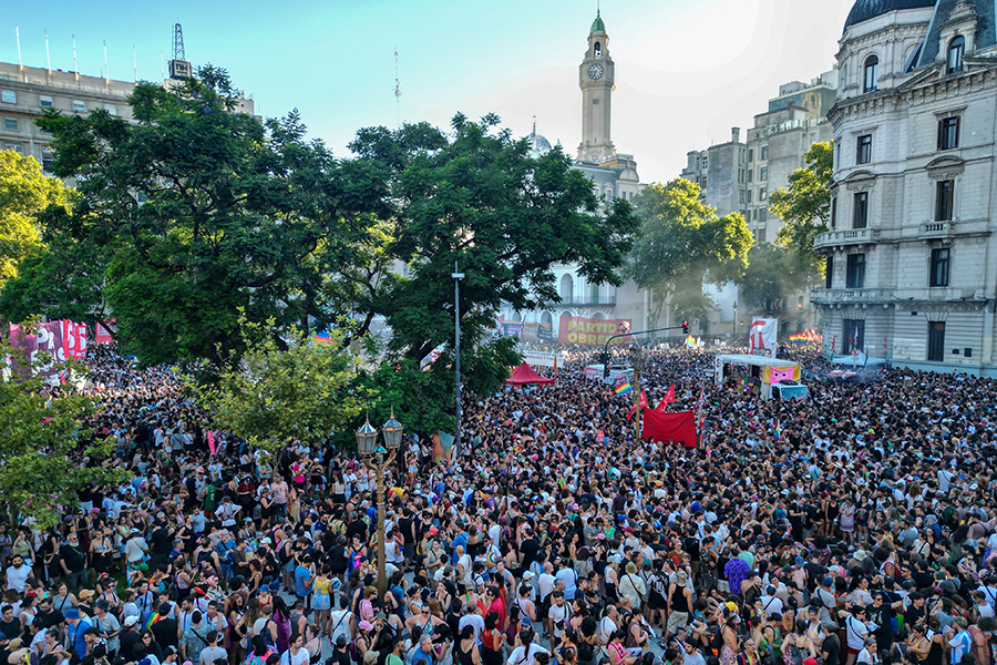 UN ALUVIÓN CONTRA EL ODIO