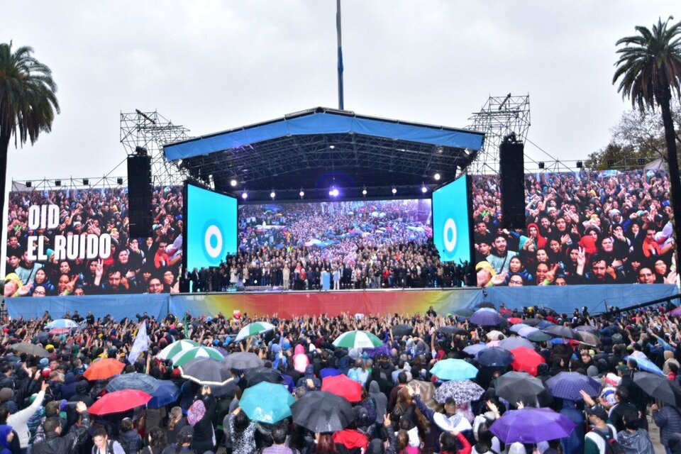 La Plaza de Mayo llena por Cristina Kirchner